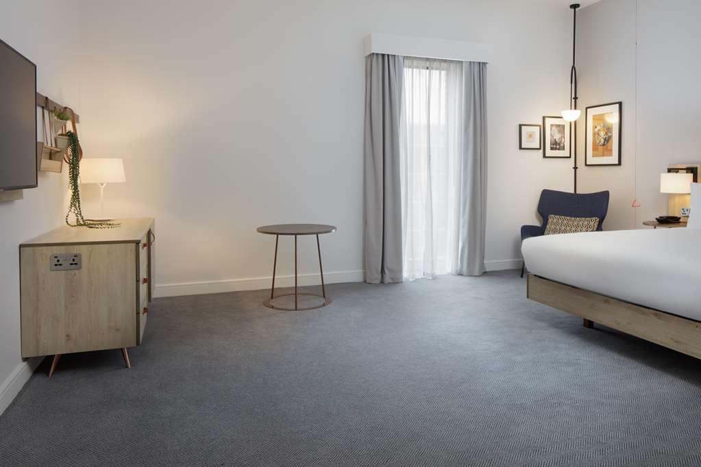 Hilton Garden Inn Stoke On Trent Экстерьер фото