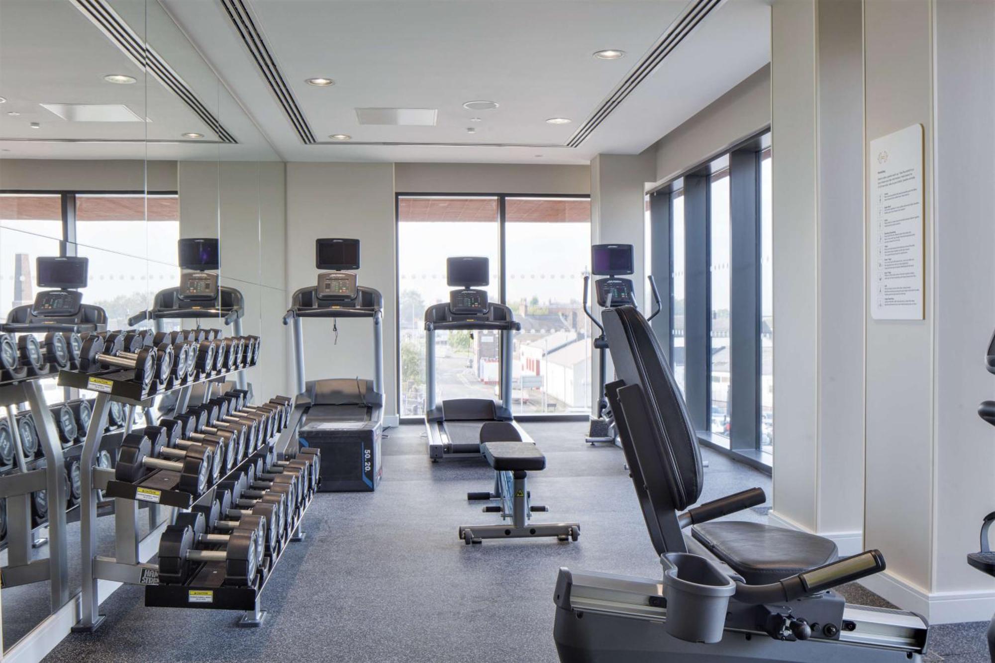 Hilton Garden Inn Stoke On Trent Экстерьер фото