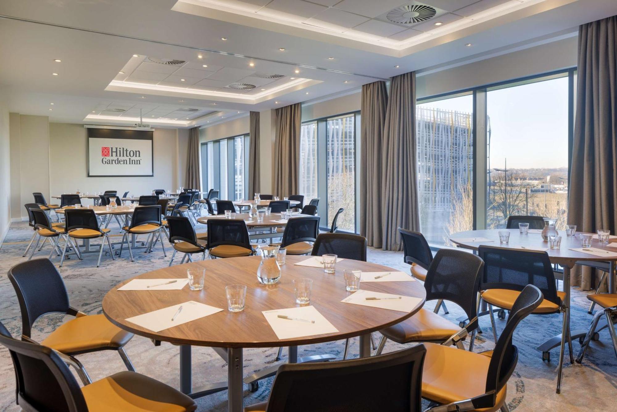 Hilton Garden Inn Stoke On Trent Экстерьер фото